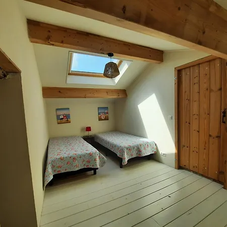 La Boutardiere Nyaraló
